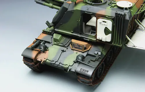 Meng Model 1:35 - French AUF1 155mm Self-propelled Howitzer (TS-004)
