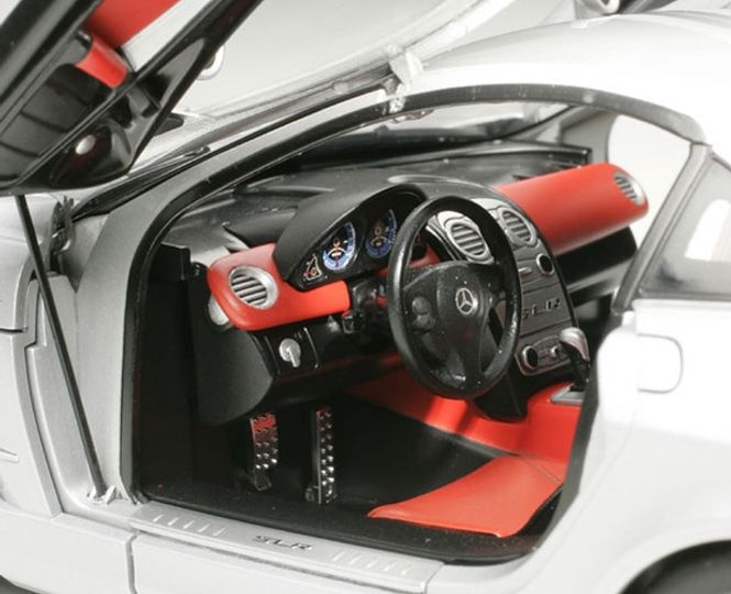 Hovedbilde Tamiya 1:24 - Mercedes-Benz SLR McLaren (24290)