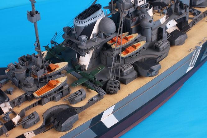 Hovedbilde Trumpeter 1:200 - German Bismarck 1941 Battleship ...