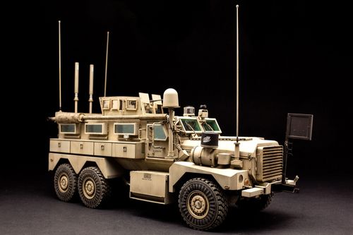 Meng Model 1:35 - U.S. Cougar 6x6 MRAP Vehicle (SS-005)