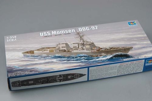 Trumpeter 1:350 - USS Momsen DDG-92 (04527)