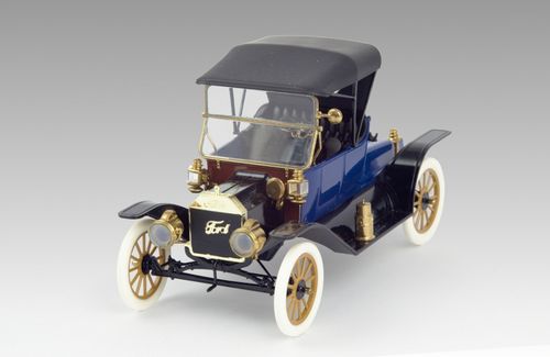 ICM 1:24 - Model T 1913 Roadster, American Passenger Car (24001)