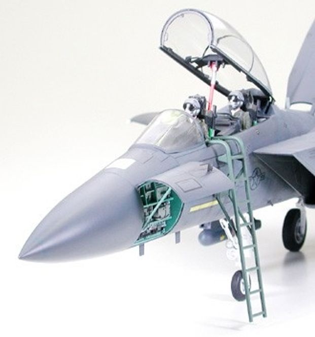 Main Image Tamiya 1:32 - Boeing F-15E Strike Eagle w/Bunker ...