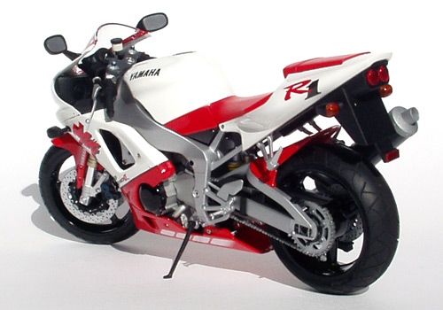 Tamiya 1:12 - Yamaha YZF-R1 (14073)