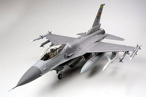 Tamiya 1:32 - 60315 F-16 CJ block 50