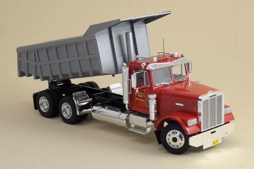 Italeri 1:24 - Freightliner Heavy Dumper Truck (3783)