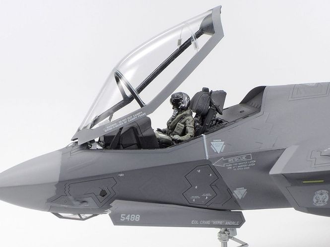Main Image Tamiya 1:72 Lockheed Martin F-35A Lightning II ...